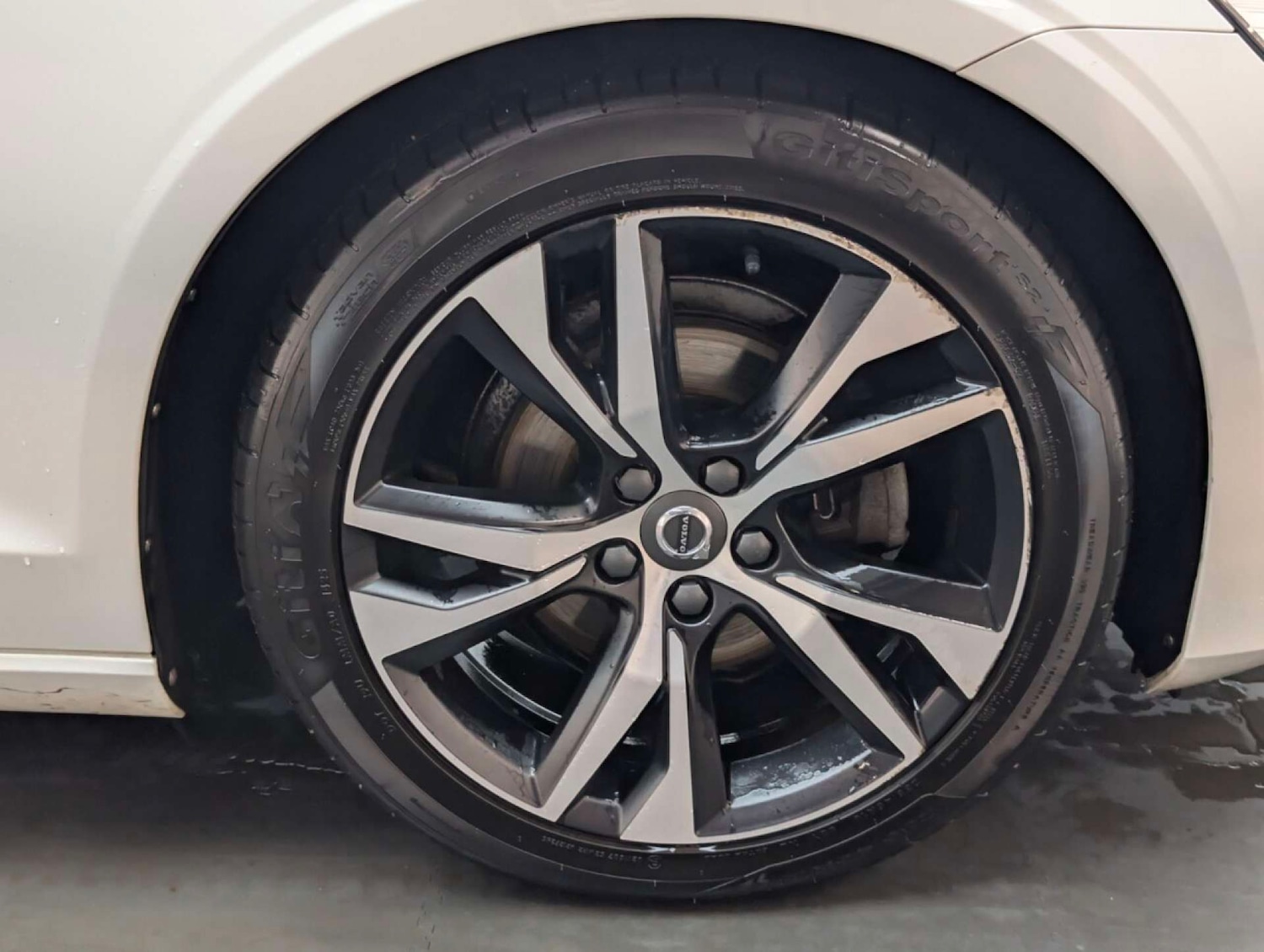 Used Volvo V60 2021 for sale - 77766983: Photo 5