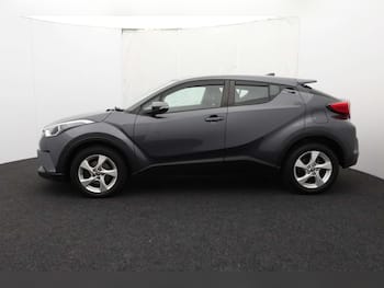Used Toyota C-HR 2018 for sale - 79838907: Photo