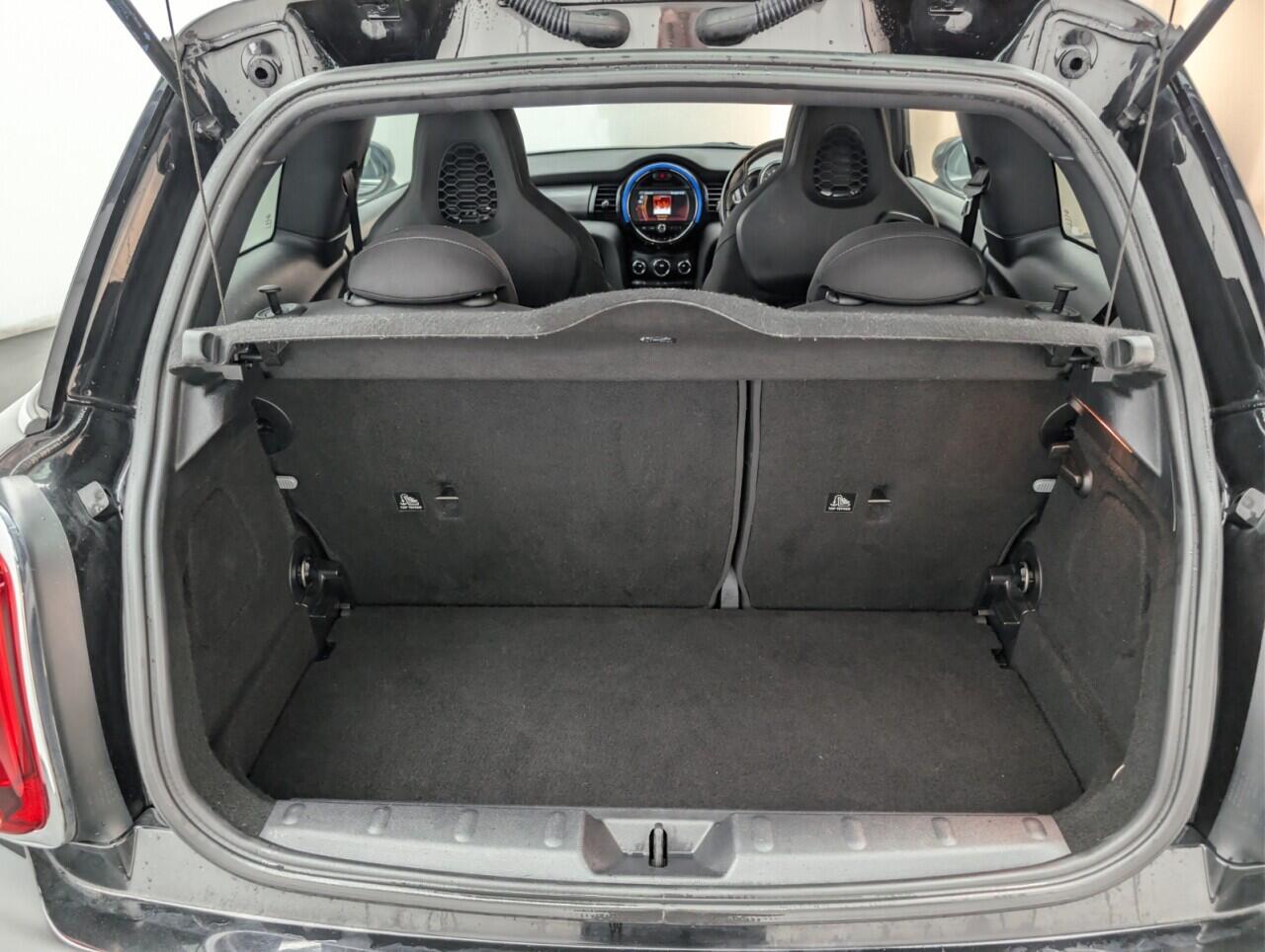 Used MINI Hatch 2019 for sale - 76913427: Photo 24