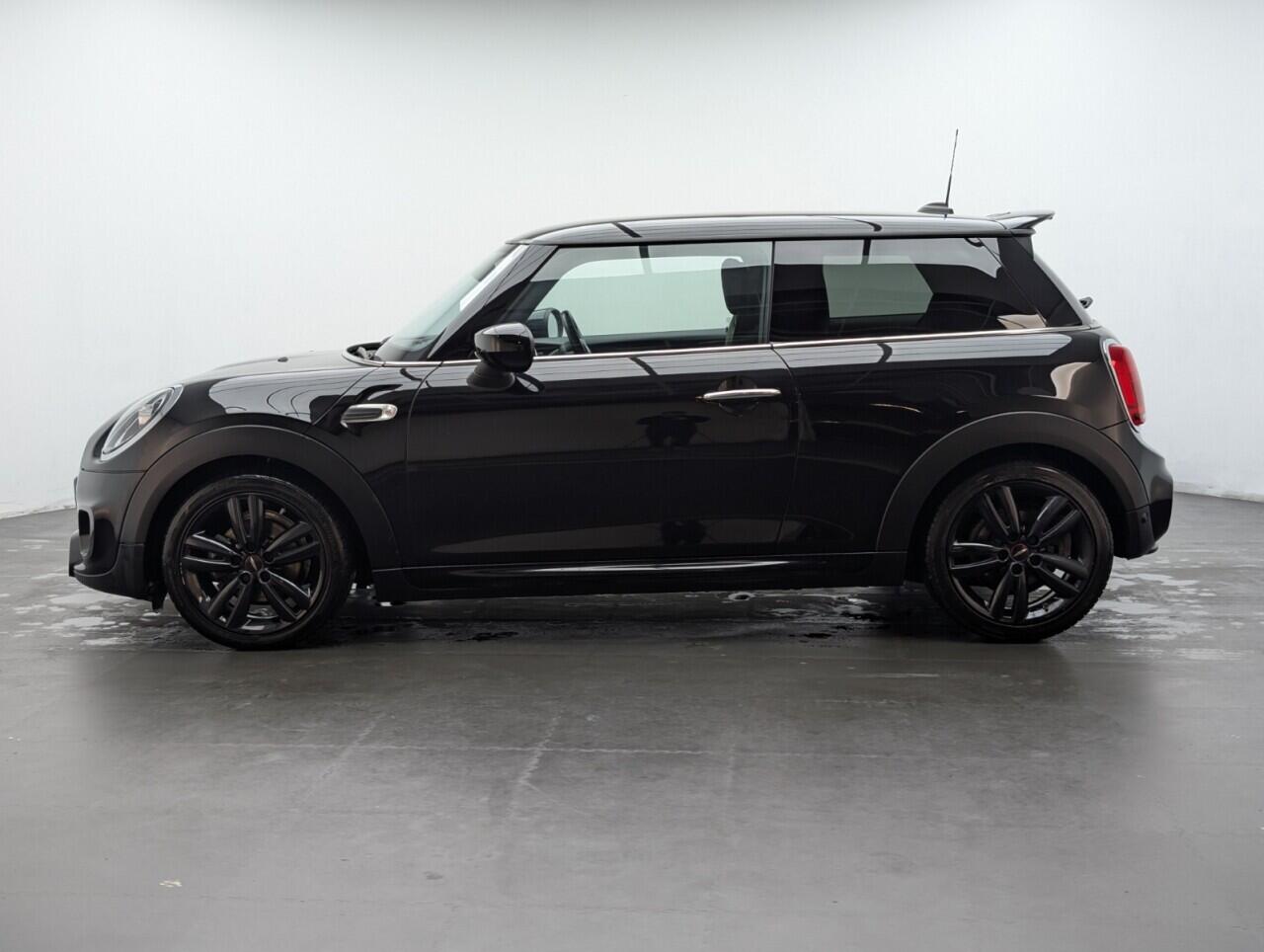 Used MINI Hatch 2019 for sale - 76913427: Photo 5