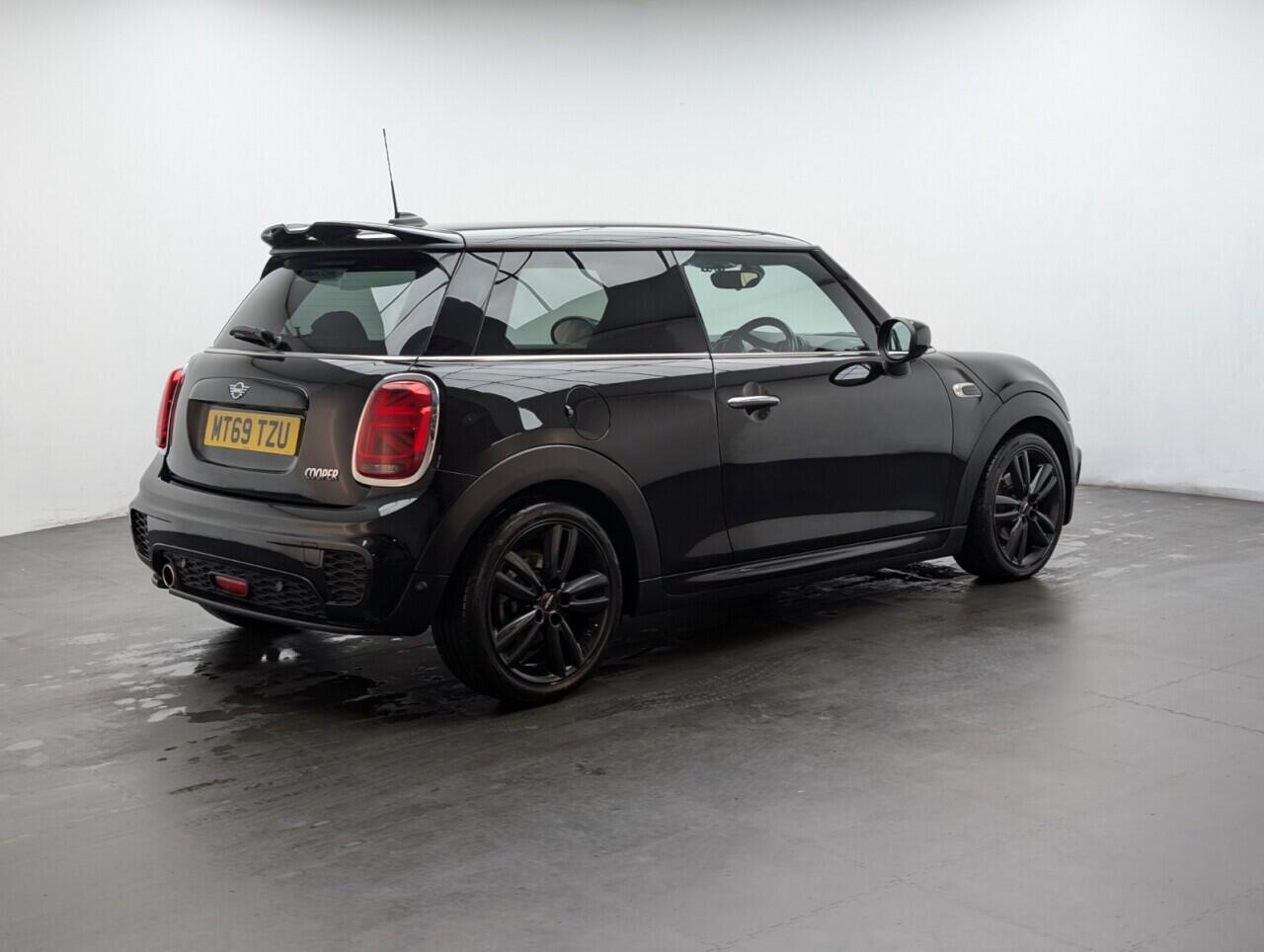 Used MINI Hatch 2019 for sale - 76913427: Photo 8