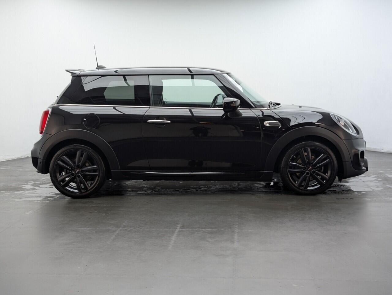 Used MINI Hatch 2019 for sale - 76913427: Photo 9