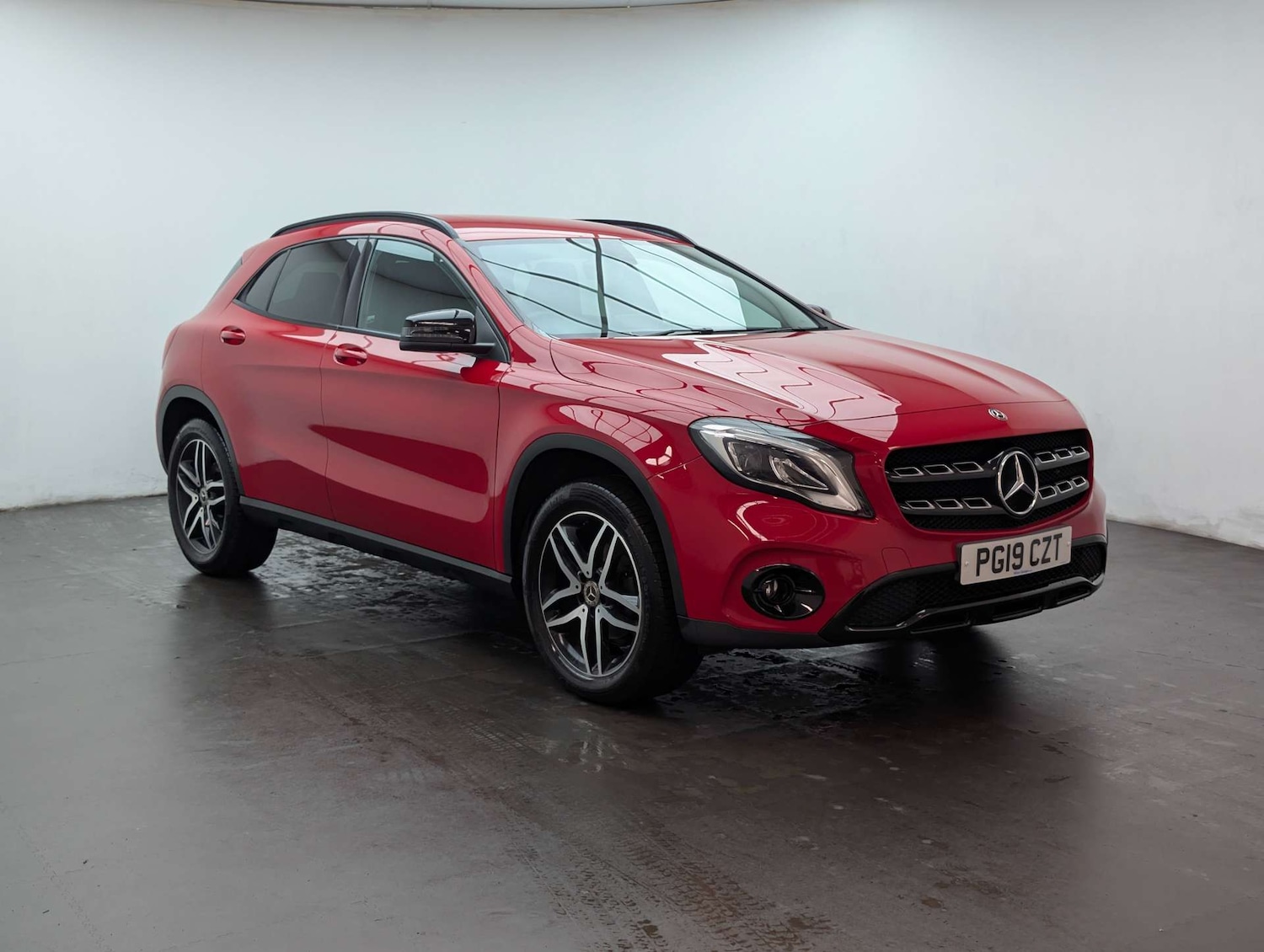 Used Mercedes-Benz GLA 2019 for sale - 78102145: Photo 2