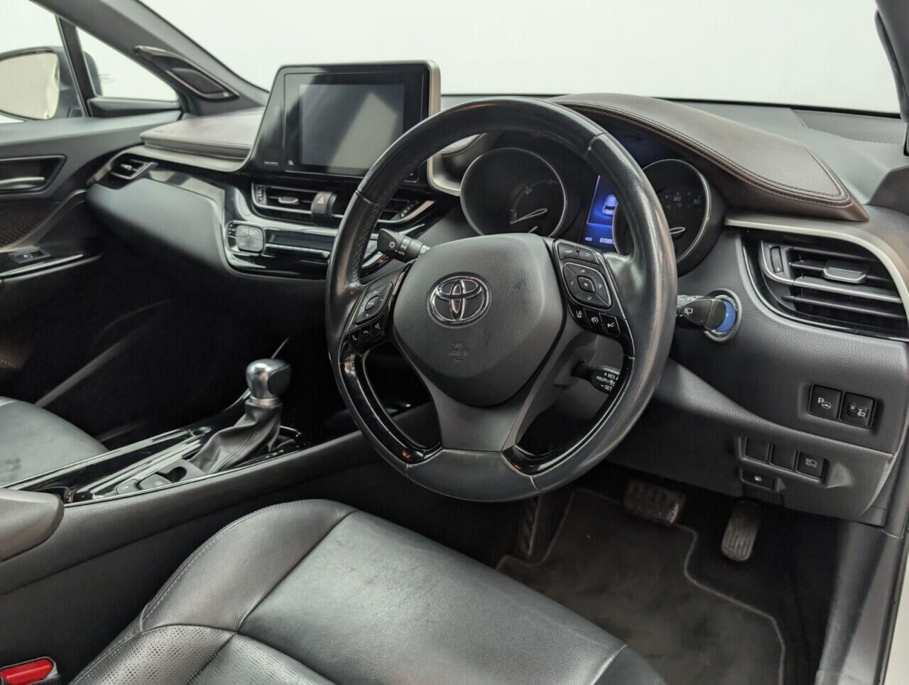 Used Toyota C-HR 2019 for sale - 76424804: Photo 11