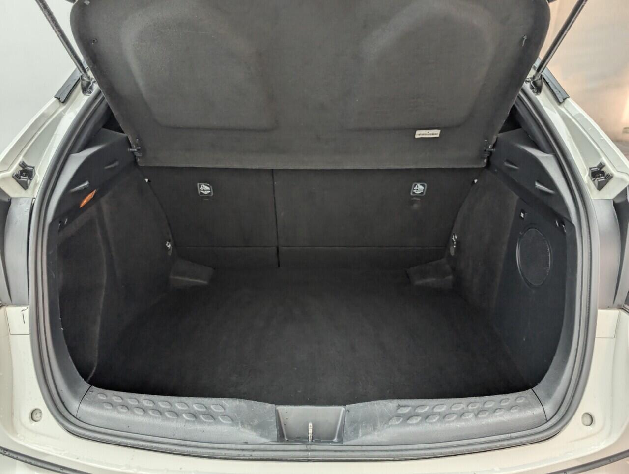 Used Toyota C-HR 2019 for sale - 76424804: Photo 25