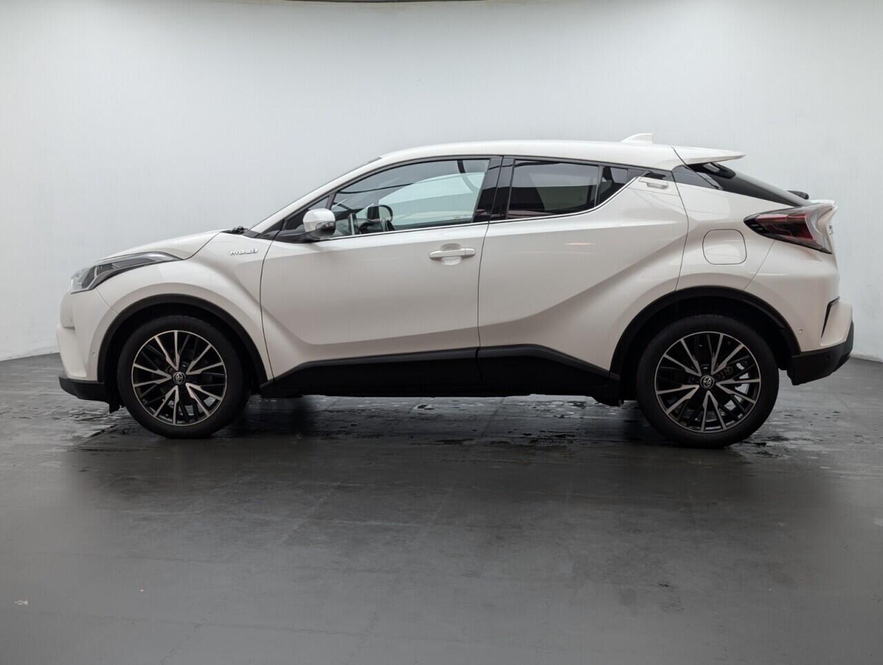 Used Toyota C-HR 2019 for sale - 76424804: Photo 5