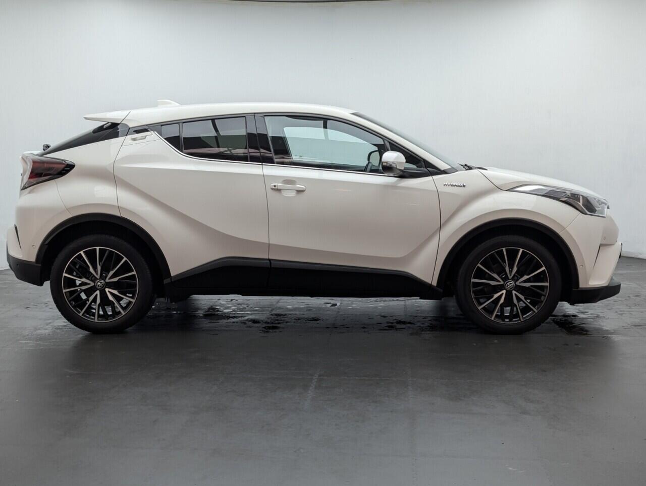 Used Toyota C-HR 2019 for sale - 76424804: Photo 9