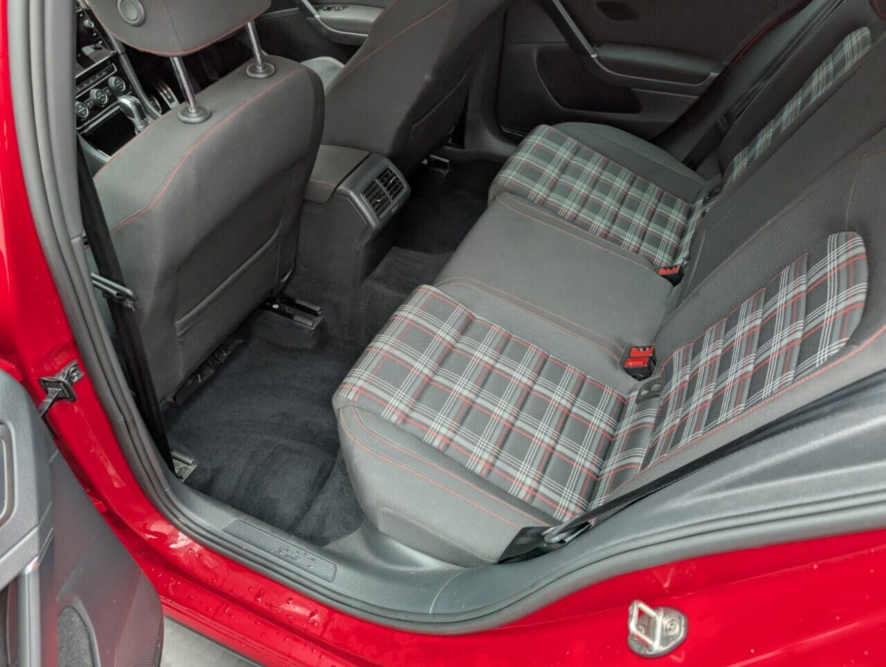 Used Volkswagen Golf 2018 for sale - 76424002: Photo 25