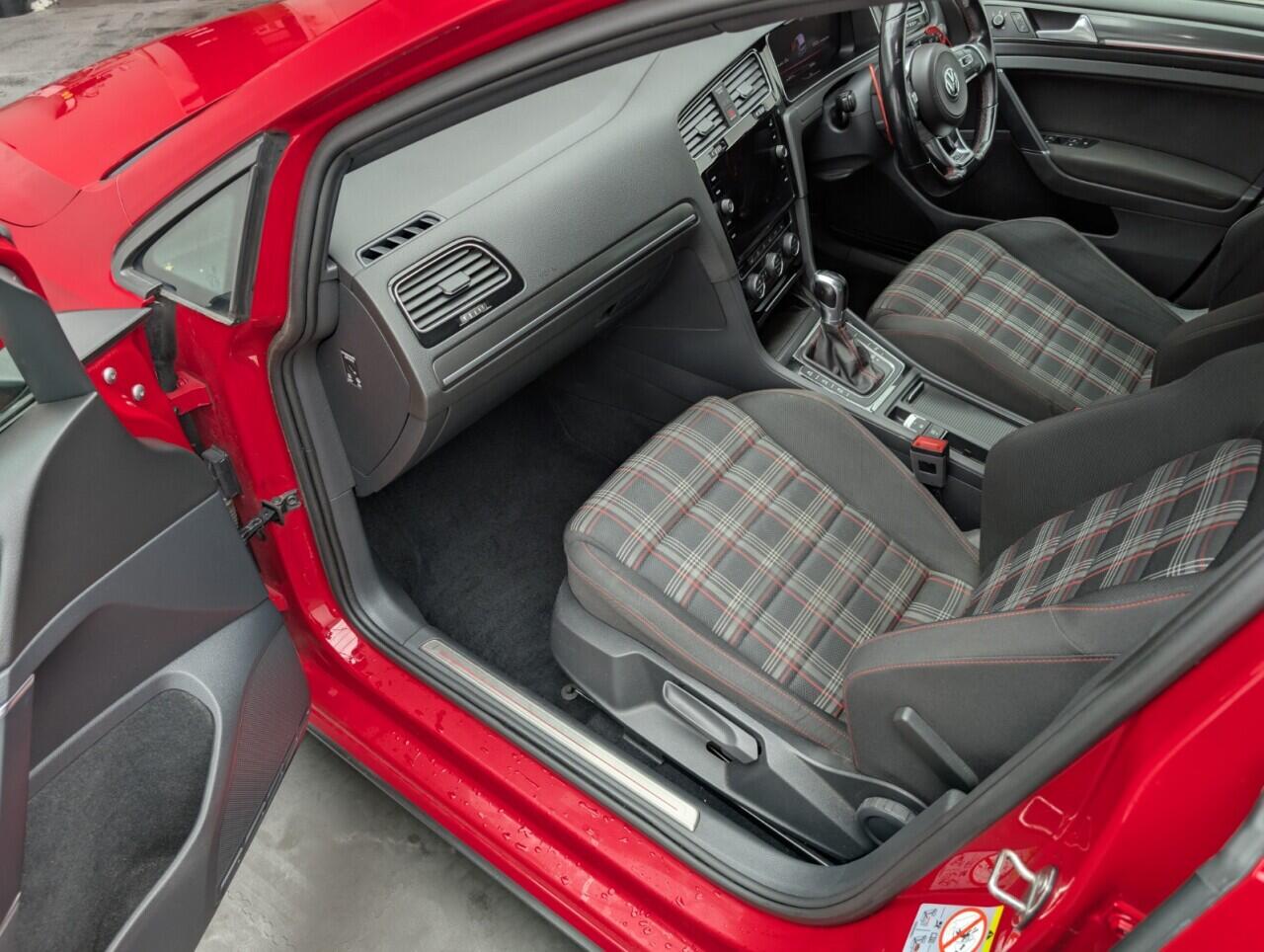 Used Volkswagen Golf 2018 for sale - 76424002: Photo 26