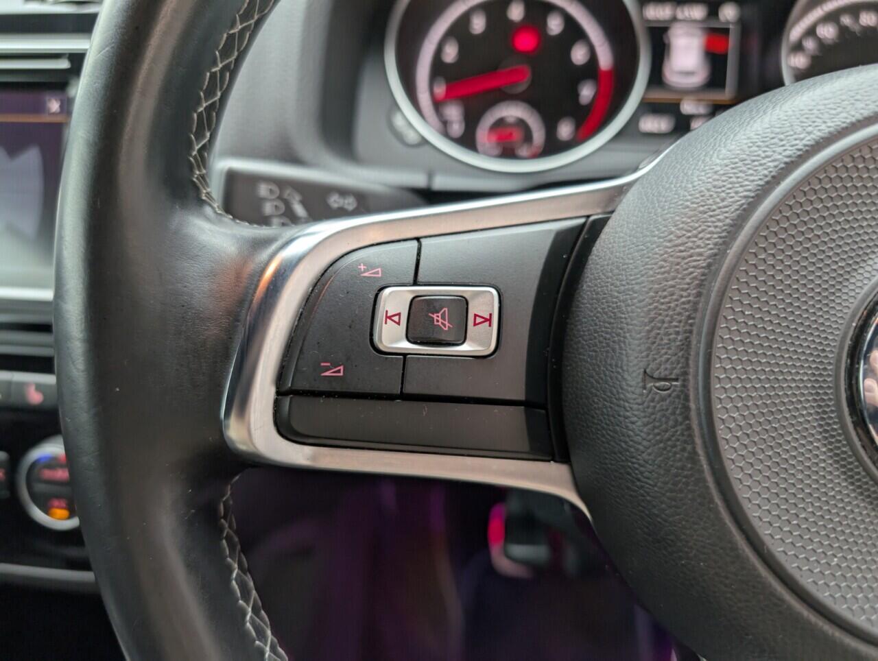 Used Volkswagen Scirocco 2016 for sale - 76423996: Photo 18