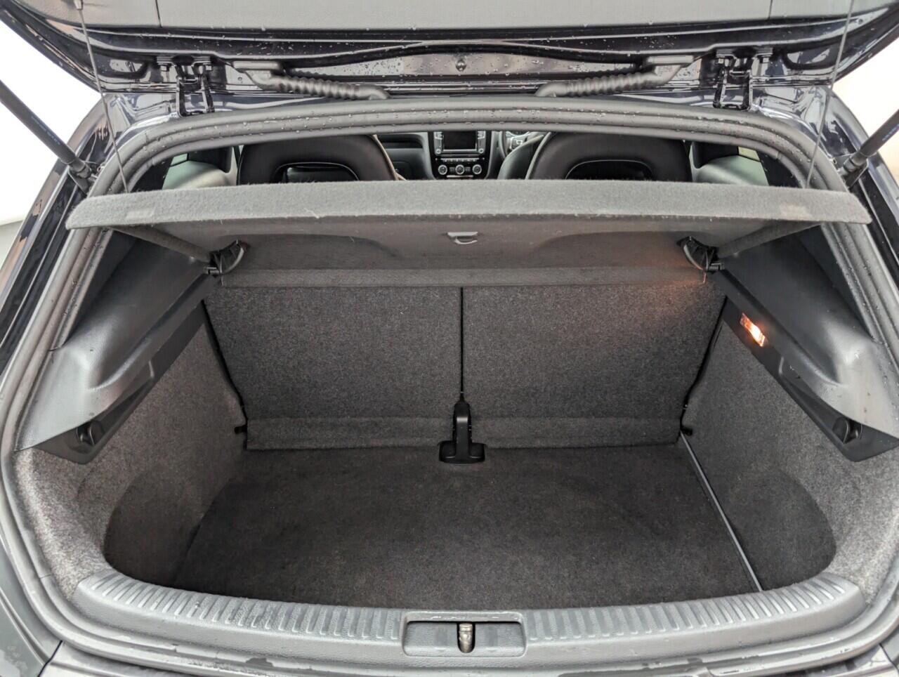 Used Volkswagen Scirocco 2016 for sale - 76423996: Photo 24