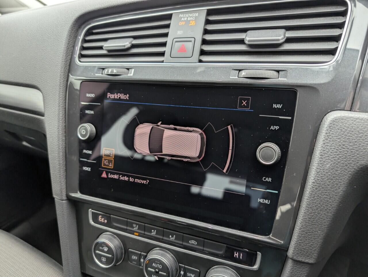 Used Volkswagen Golf 2019 for sale - 76424410: Photo 15