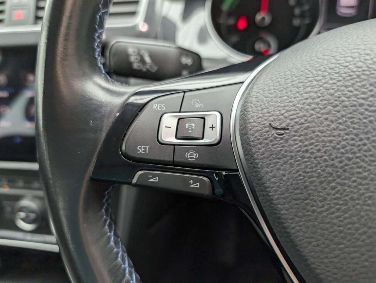 Used Volkswagen Golf 2019 for sale - 76424410: Photo 20