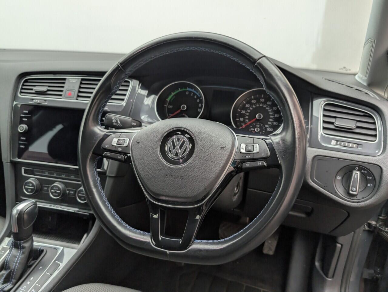 Used Volkswagen Golf 2019 for sale - 76424410: Photo 24