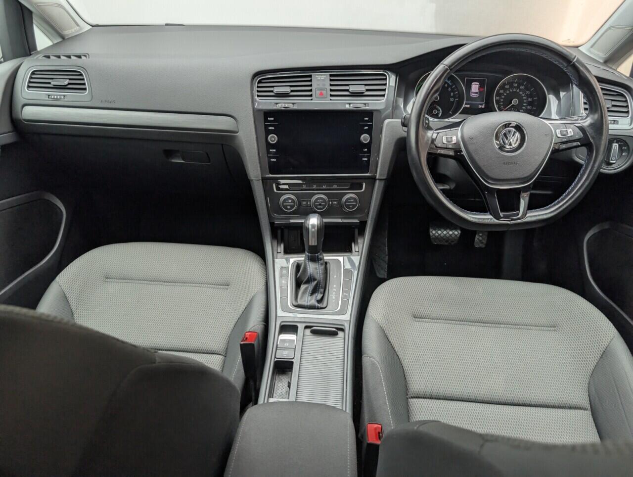 Used Volkswagen Golf 2019 for sale - 76424410: Photo 25