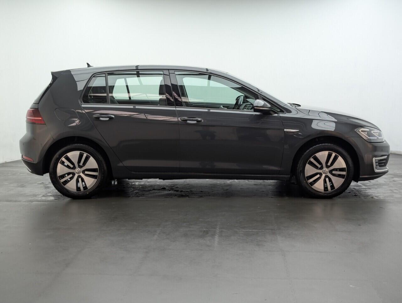 Used Volkswagen Golf 2019 for sale - 76424410: Photo 9