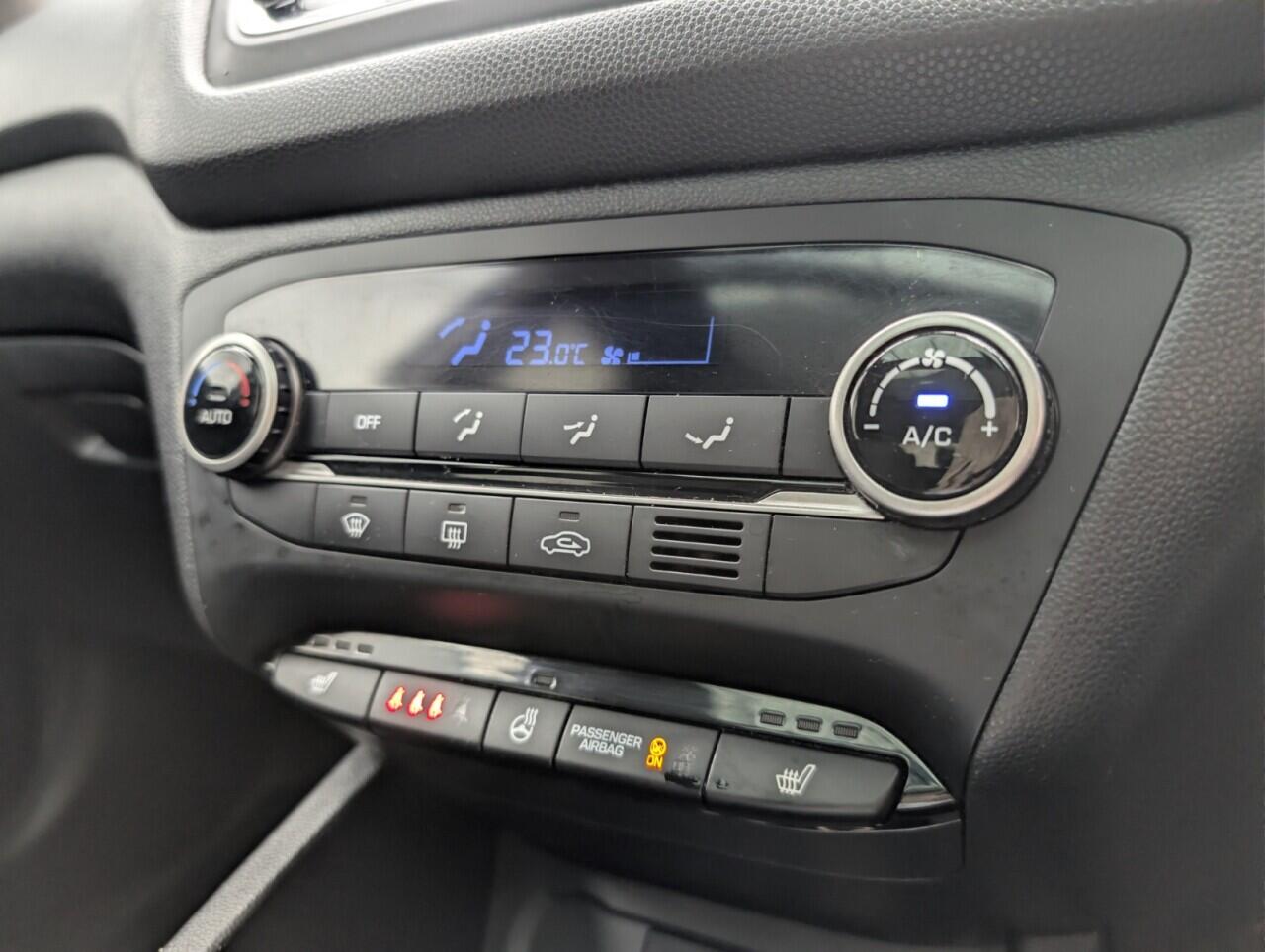 Used Hyundai i20 2018 for sale - 77098147: Photo 15