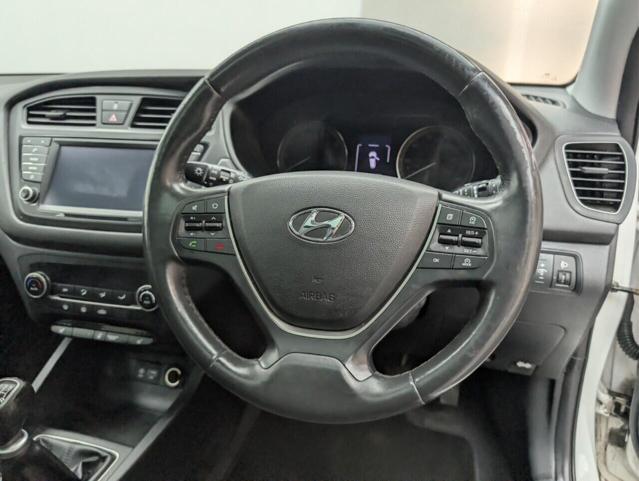 Used Hyundai i20 2018 for sale - 77098147: Photo 22