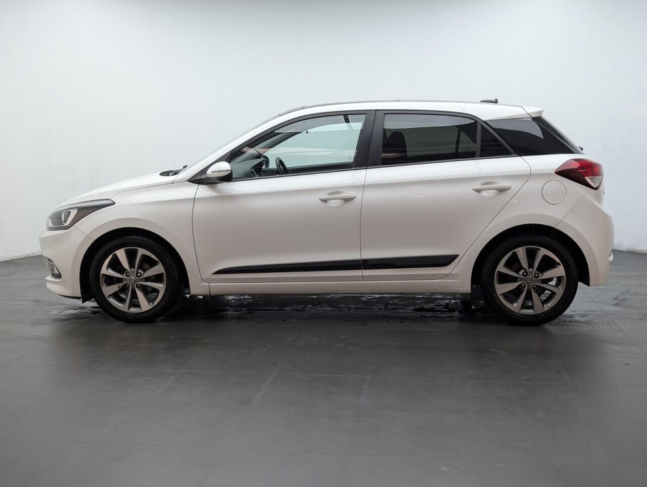 Used Hyundai i20 2018 for sale - 77098147: Photo 5