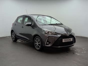 Used Toyota Yaris 2019 for sale - 79559631: Photo