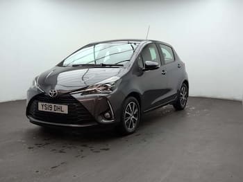 Used Toyota Yaris 2019 for sale - 79559631: Photo