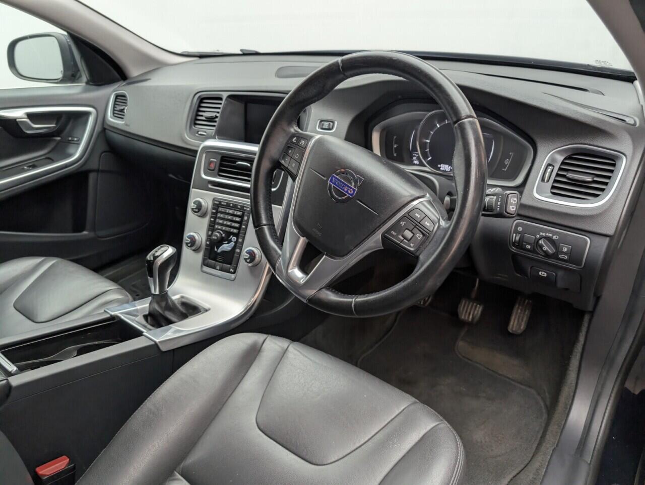 Used Volvo V60 2016 for sale - 76424266: Photo 11