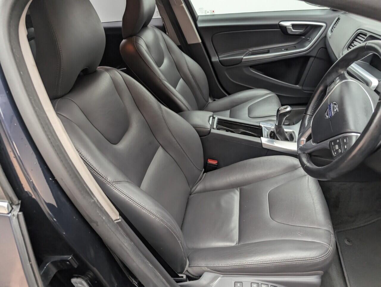 Used Volvo V60 2016 for sale - 76424266: Photo 12