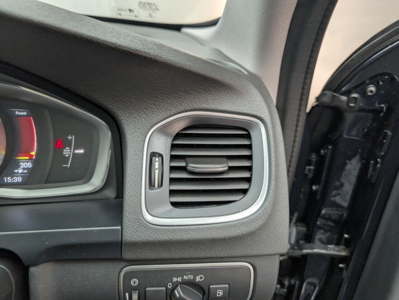 Used Volvo V60 2016 for sale - 76424266: Photo 20