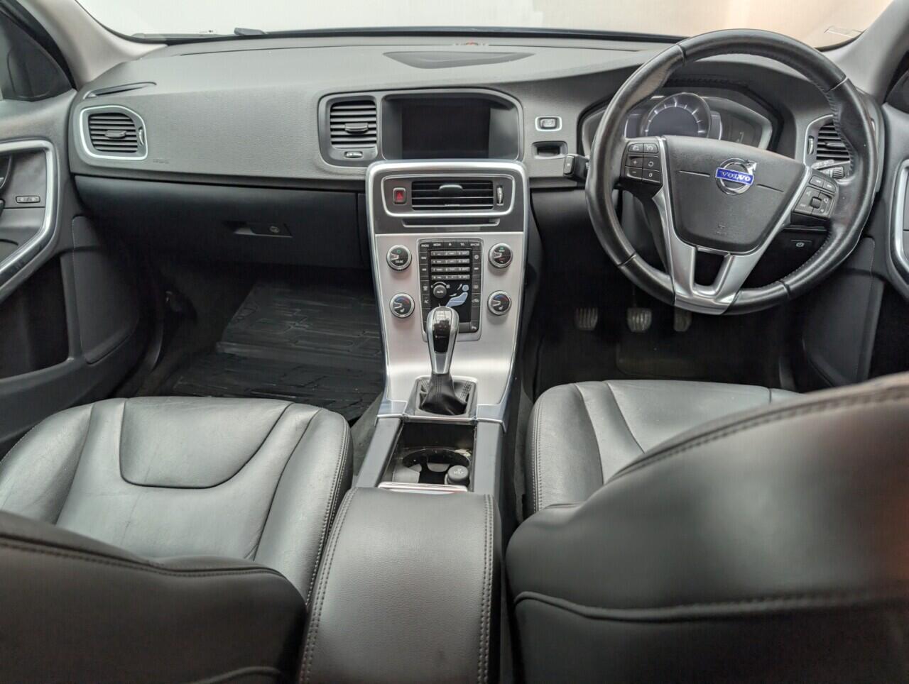 Used Volvo V60 2016 for sale - 76424266: Photo 24