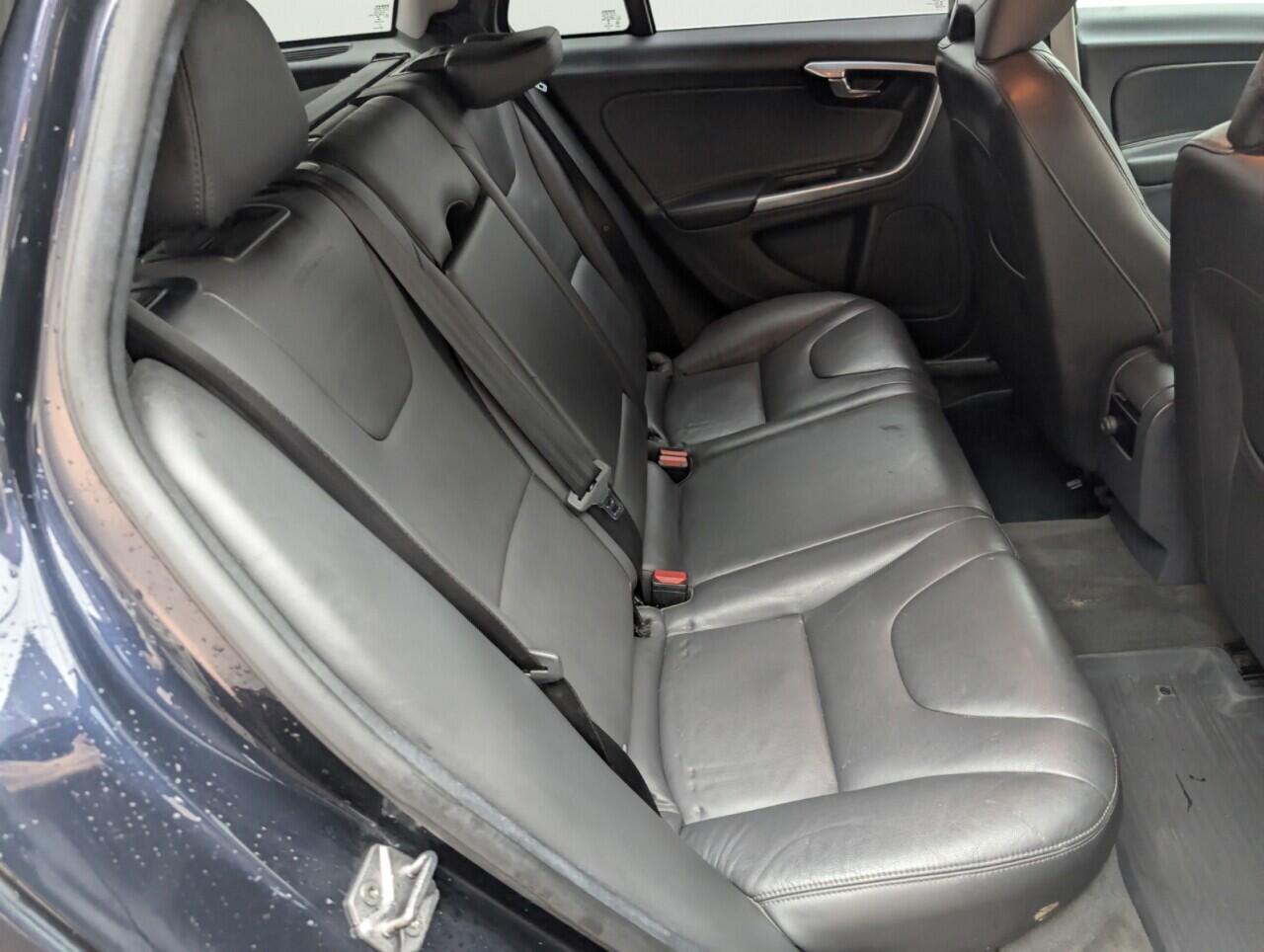 Used Volvo V60 2016 for sale - 76424266: Photo 25