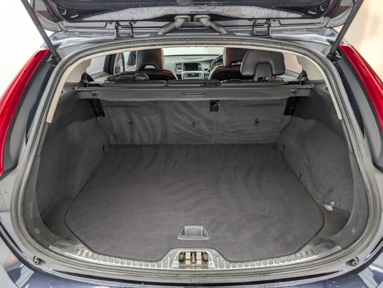 Used Volvo V60 2016 for sale - 76424266: Photo 26