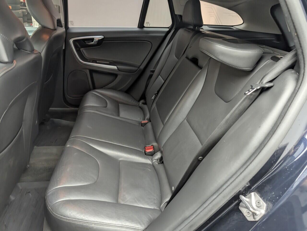 Used Volvo V60 2016 for sale - 76424266: Photo 27