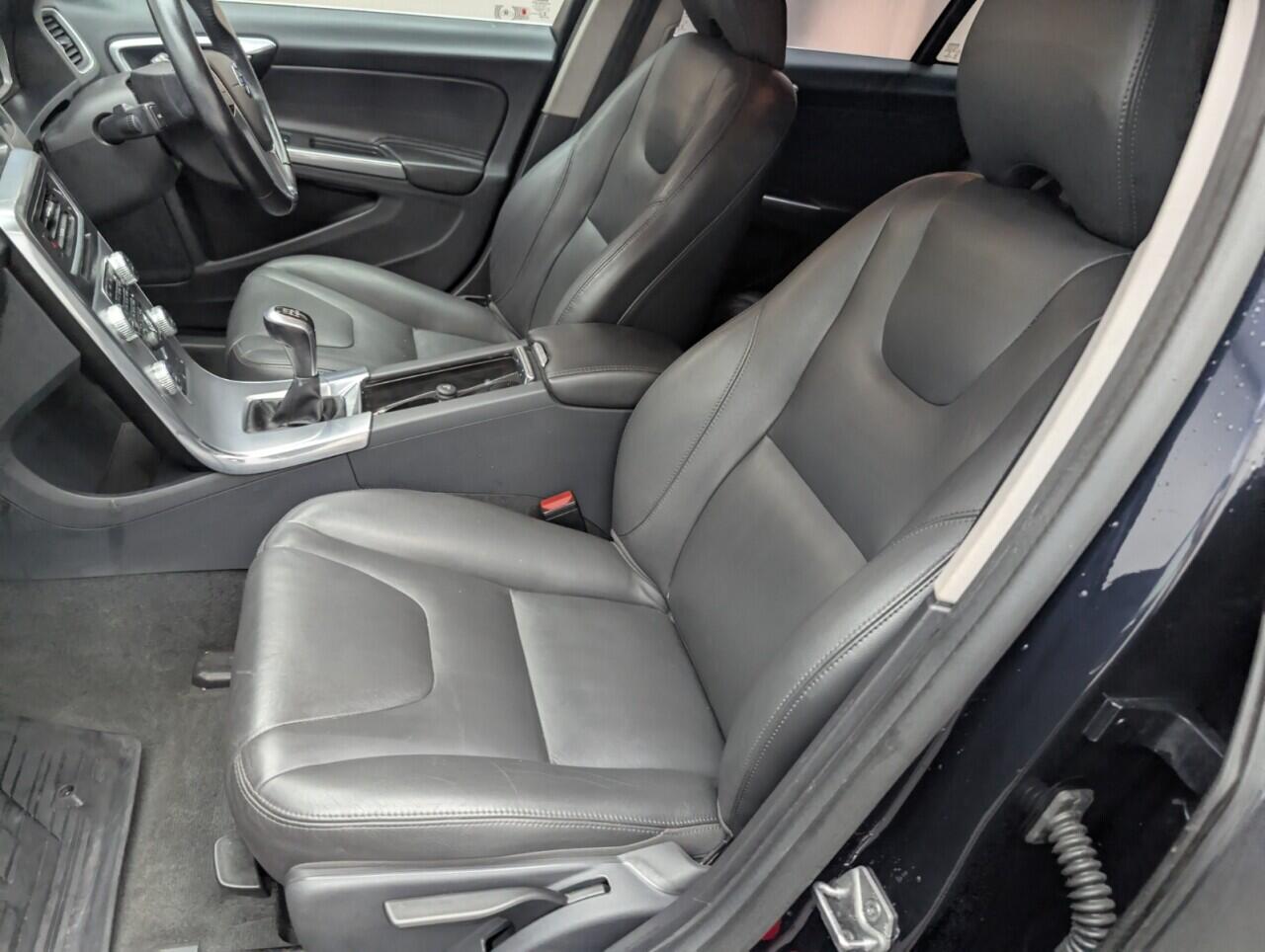 Used Volvo V60 2016 for sale - 76424266: Photo 28