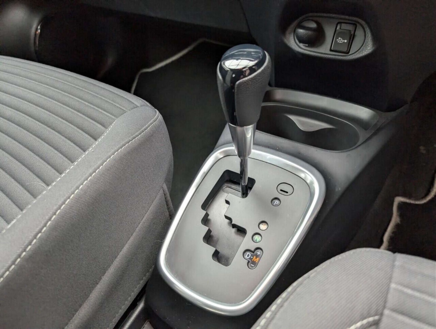 Used Toyota Yaris 2019 for sale - 77762387: Photo 18