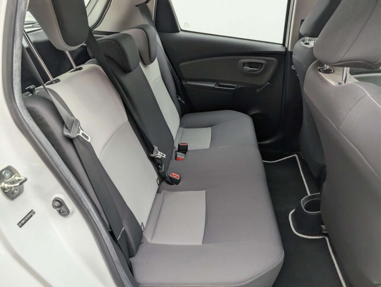 Used Toyota Yaris 2019 for sale - 77762387: Photo 24