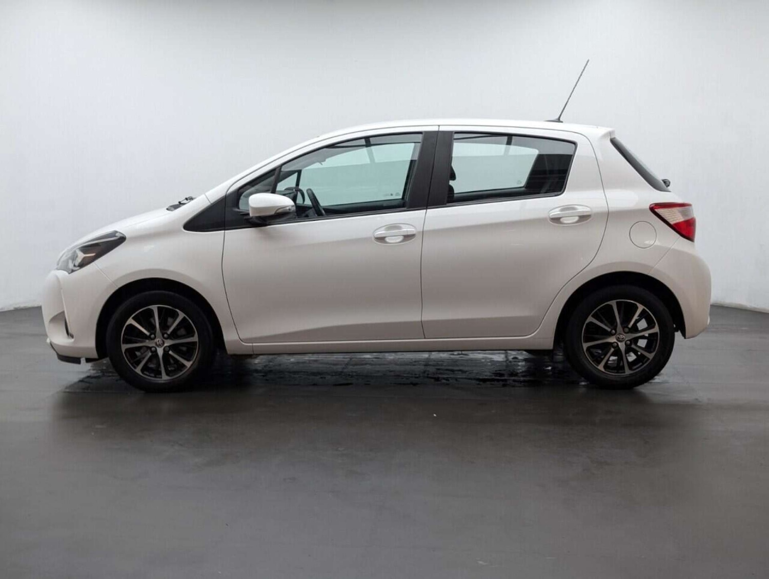 Used Toyota Yaris 2019 for sale - 77762387: Photo 5