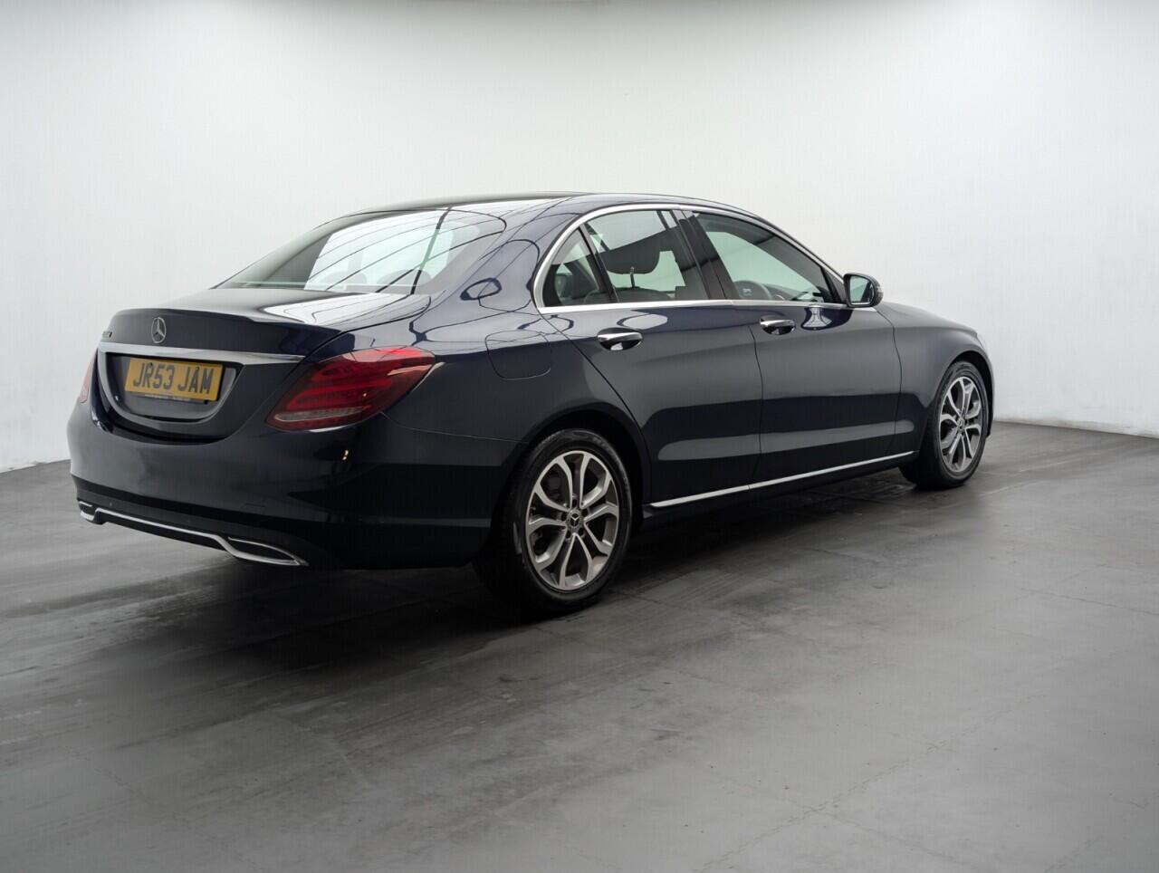 Used Mercedes-Benz C Class 2018 for sale - 77559163: Photo 8