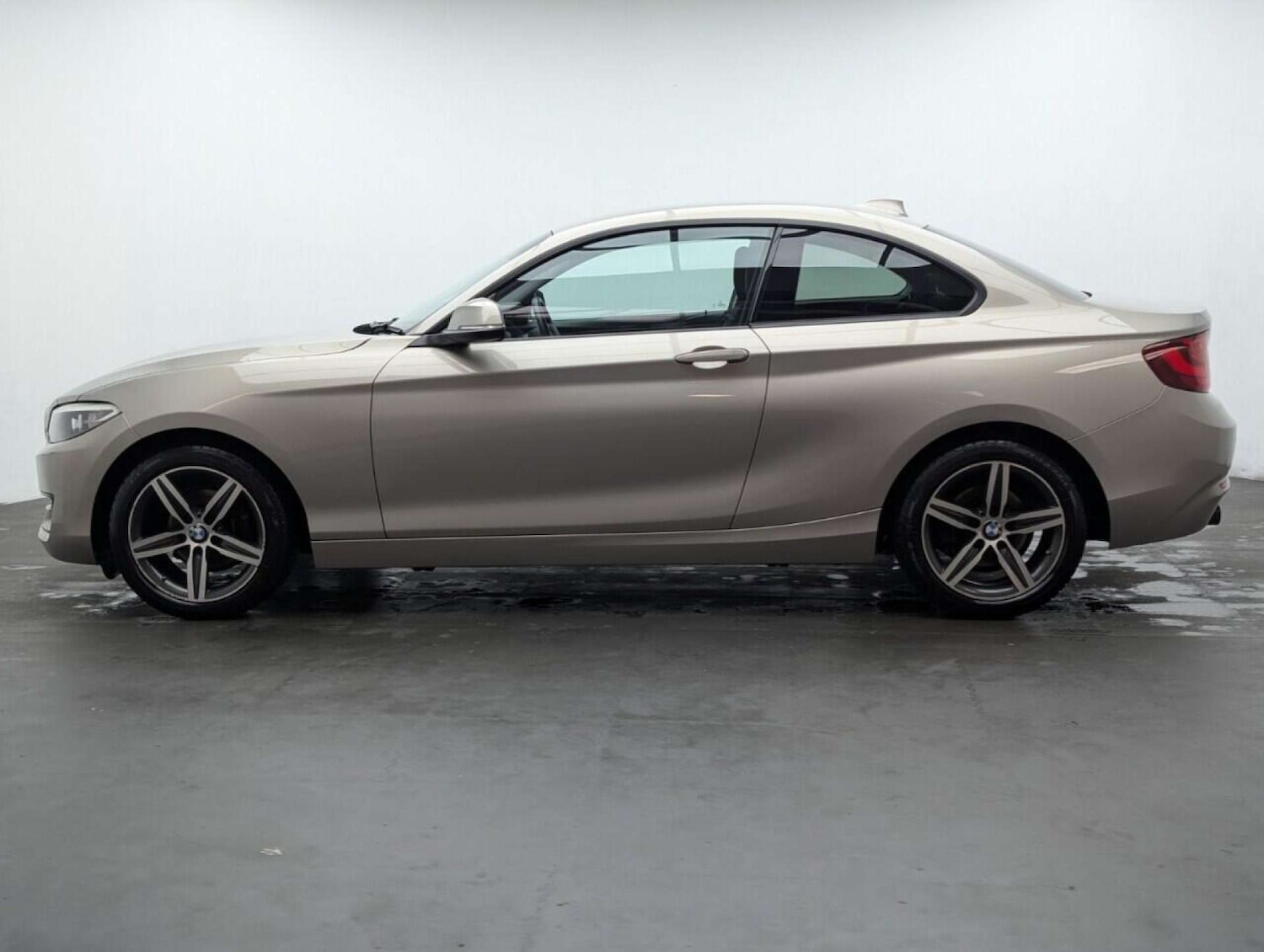 Used BMW 2 Series 2017 for sale - 77713015: Photo 5
