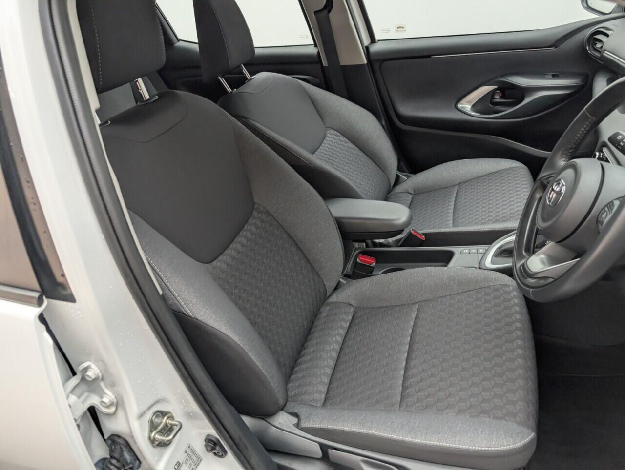 Used Toyota Yaris 2023 for sale - 76422600: Photo 12