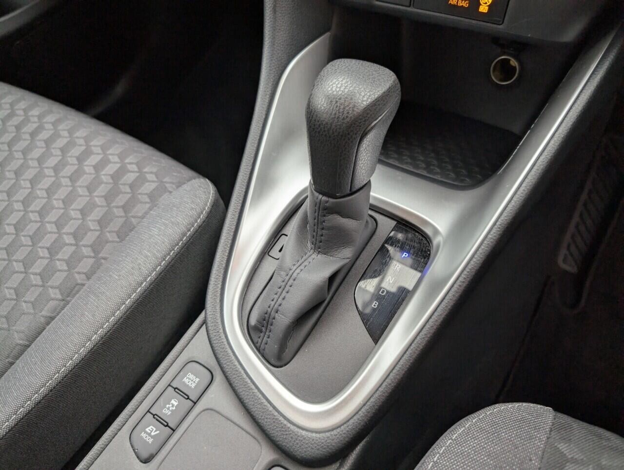 Used Toyota Yaris 2023 for sale - 76422600: Photo 17