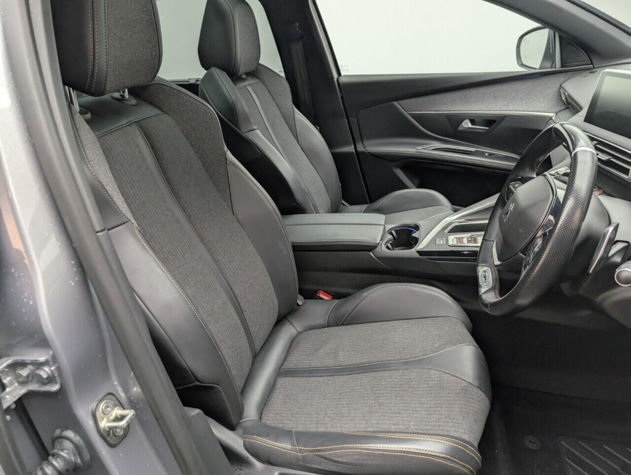 Used Peugeot 5008 2019 for sale - 76422752: Photo 12