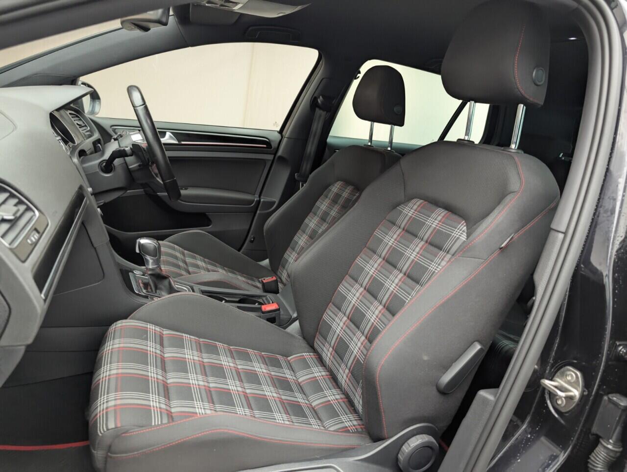 Used Volkswagen Golf 2016 for sale - 76424800: Photo 28