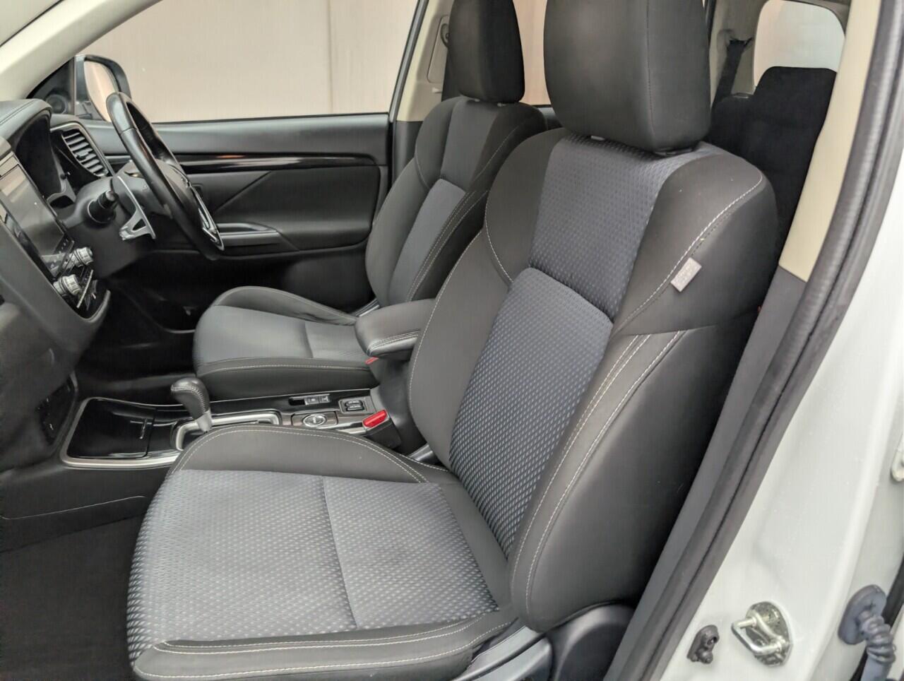 Used Mitsubishi Outlander 2019 for sale - 76658177: Photo 25