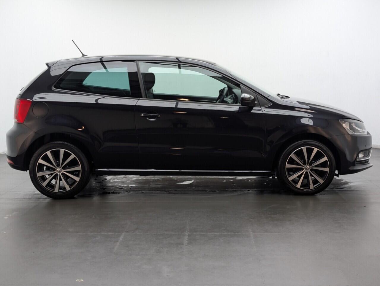 Used Volkswagen Polo for sale - 76998982: Photo 9