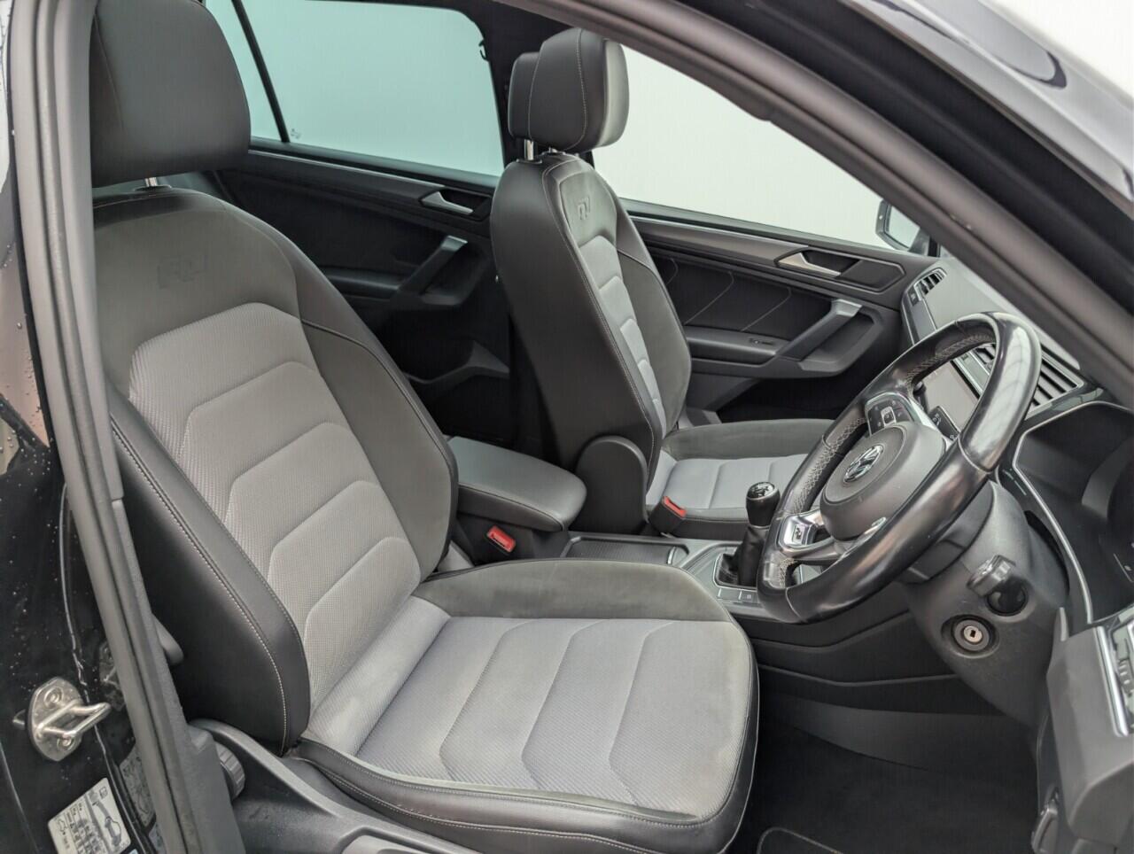 Used Volkswagen Tiguan 2019 for sale - 76964948: Photo 12