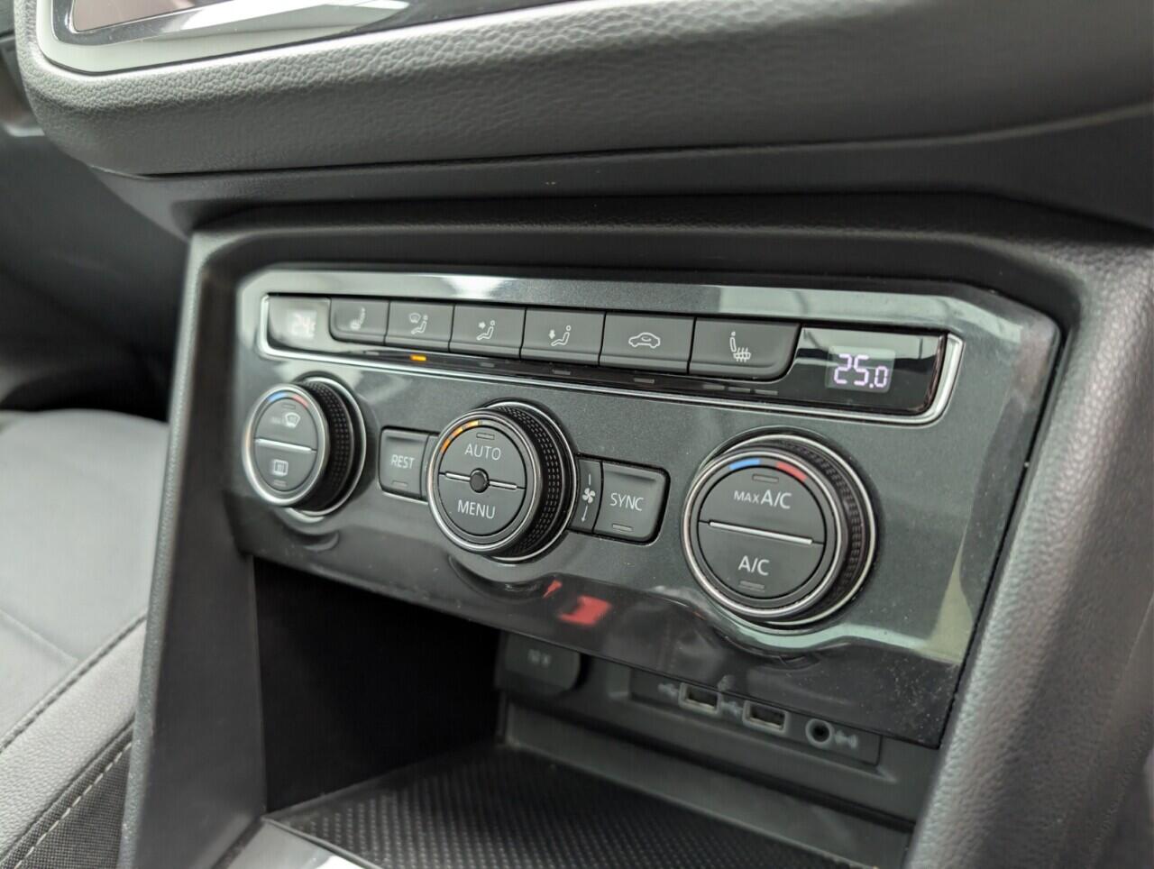 Used Volkswagen Tiguan 2019 for sale - 76964948: Photo 16