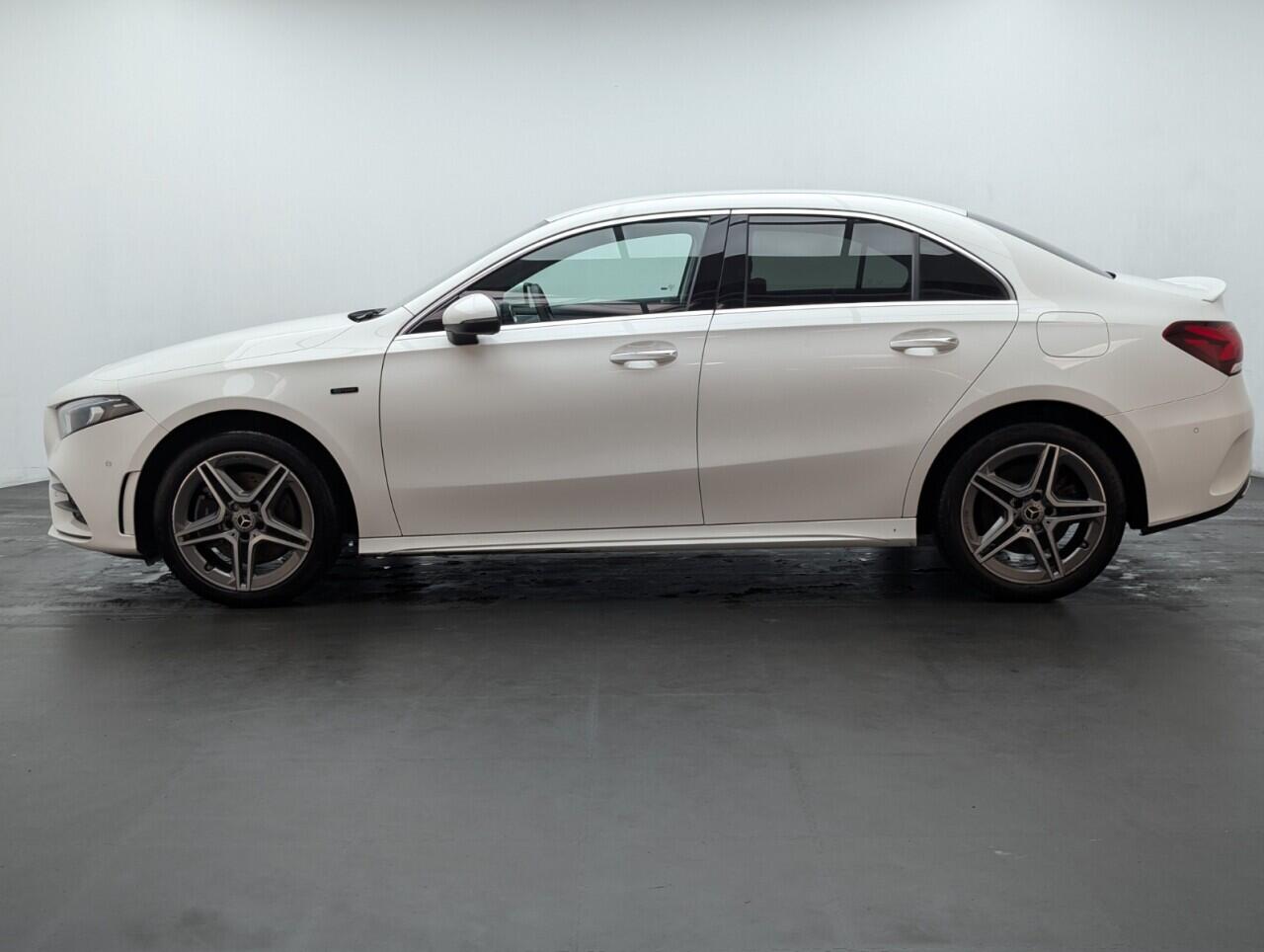 Used Mercedes-Benz A-Class 2021 for sale - 76422897: Photo 5