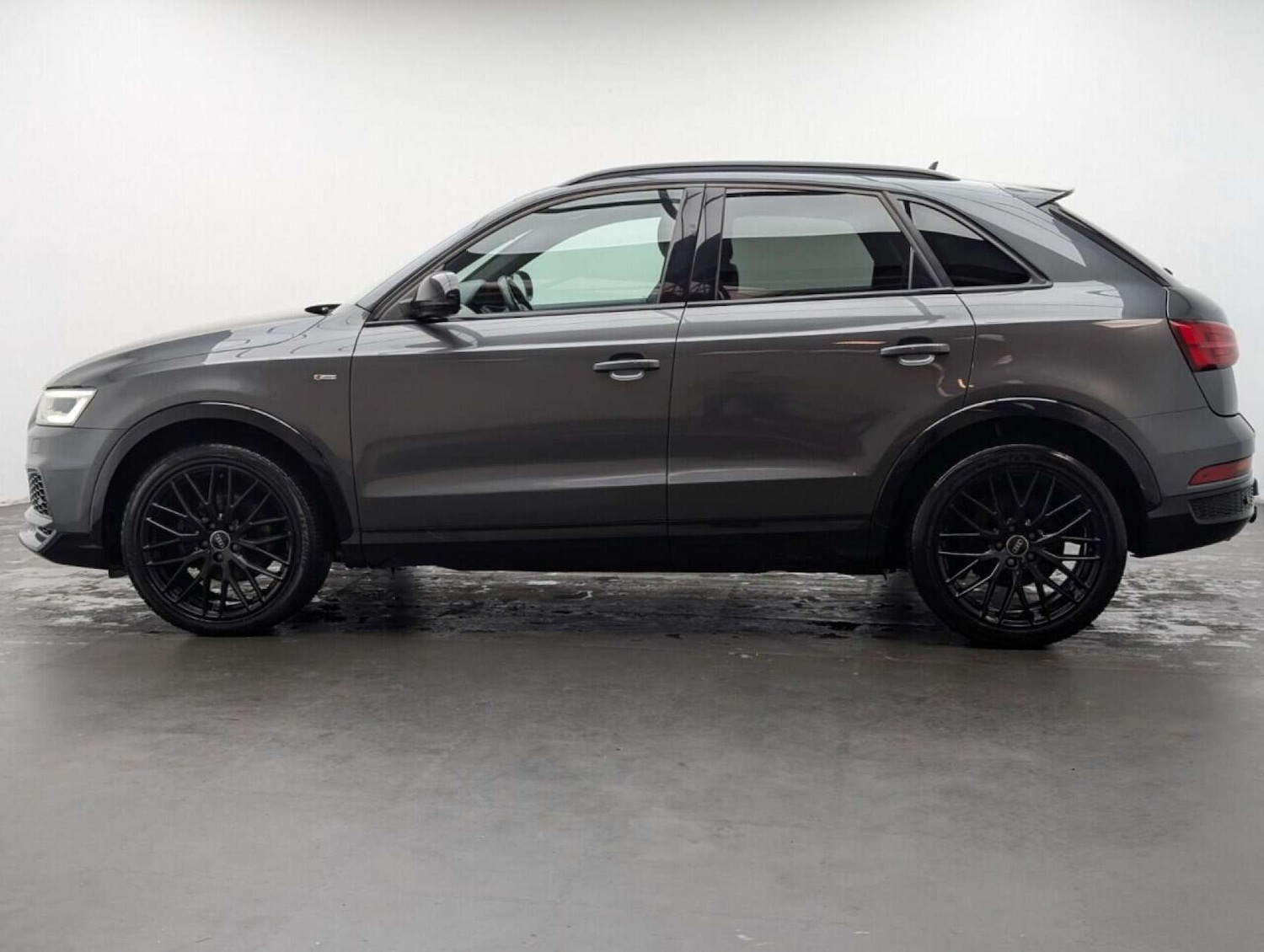 Used Audi Q3 2017 for sale - 77713169: Photo 5