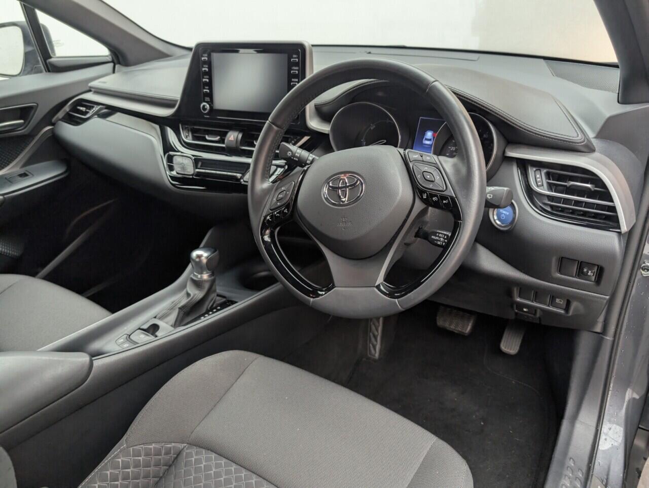 Used Toyota C-HR 2022 for sale - 76424726: Photo 11