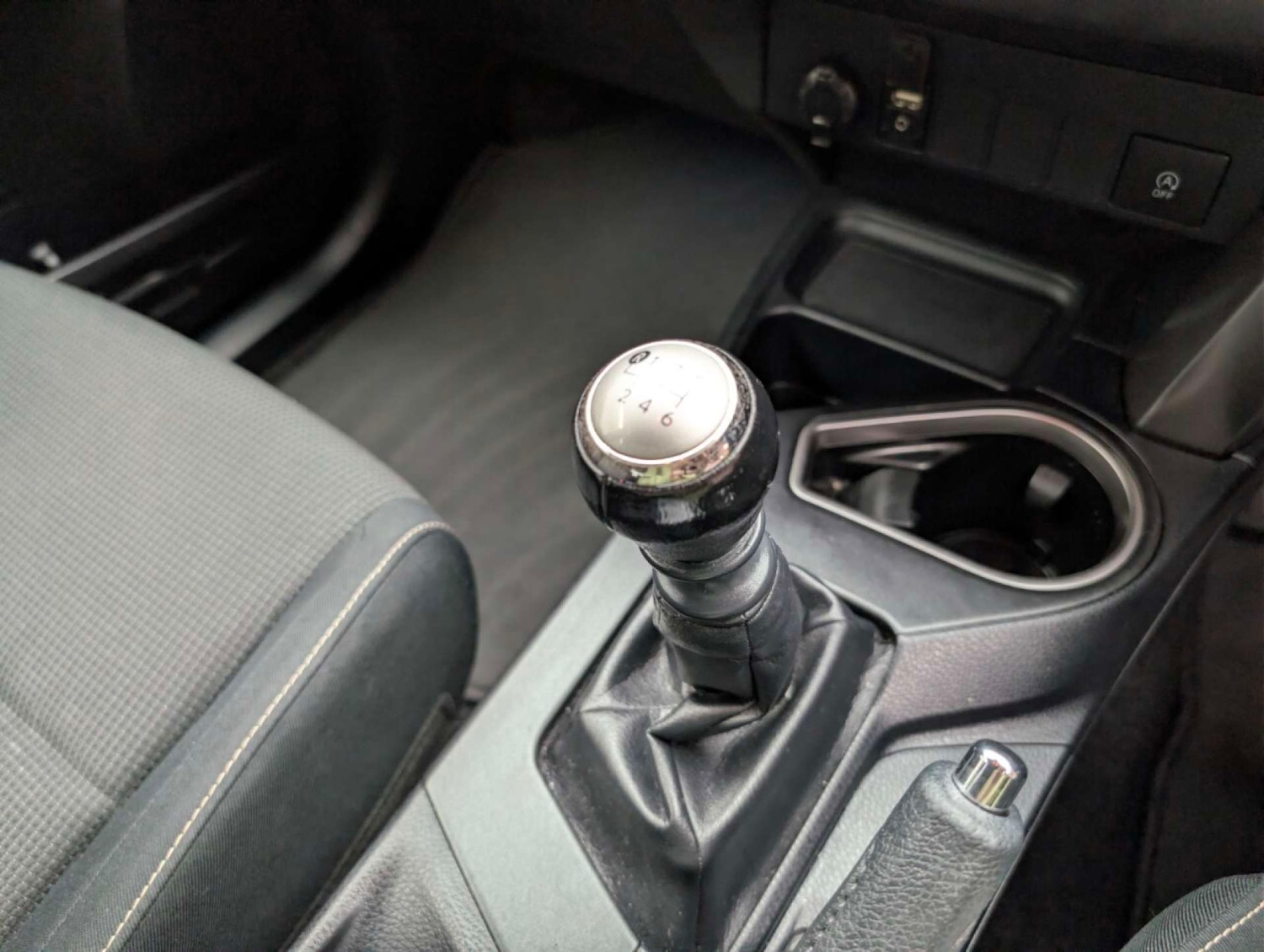 Used Toyota RAV4 2016 for sale - 77766893: Photo 18